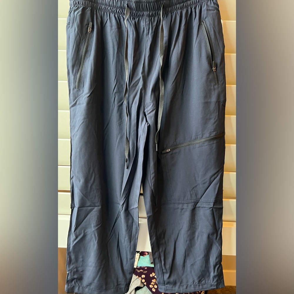 Special Magic - NWT- Women’s Lightweight Sweatpants - S - Navy - Zip Pockets